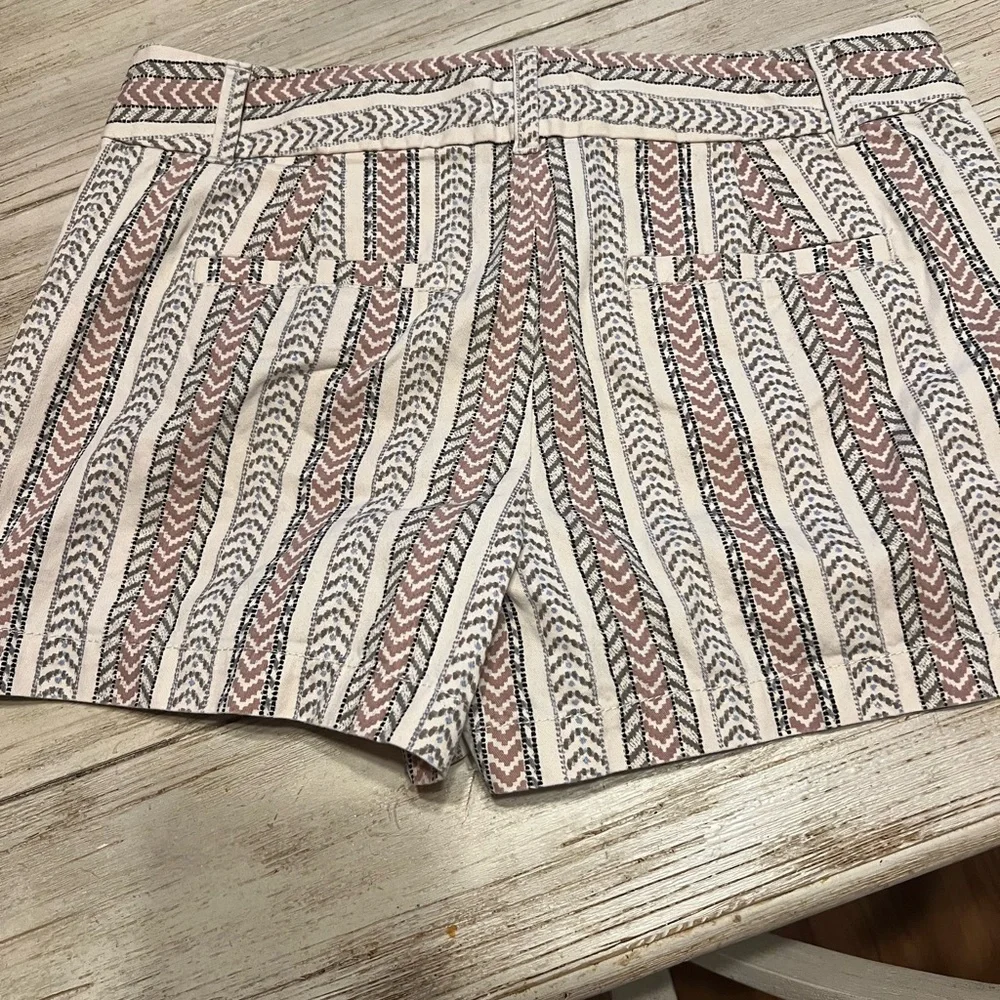 Women's Multicolor Patterned Shorts - Picture 2 of 5